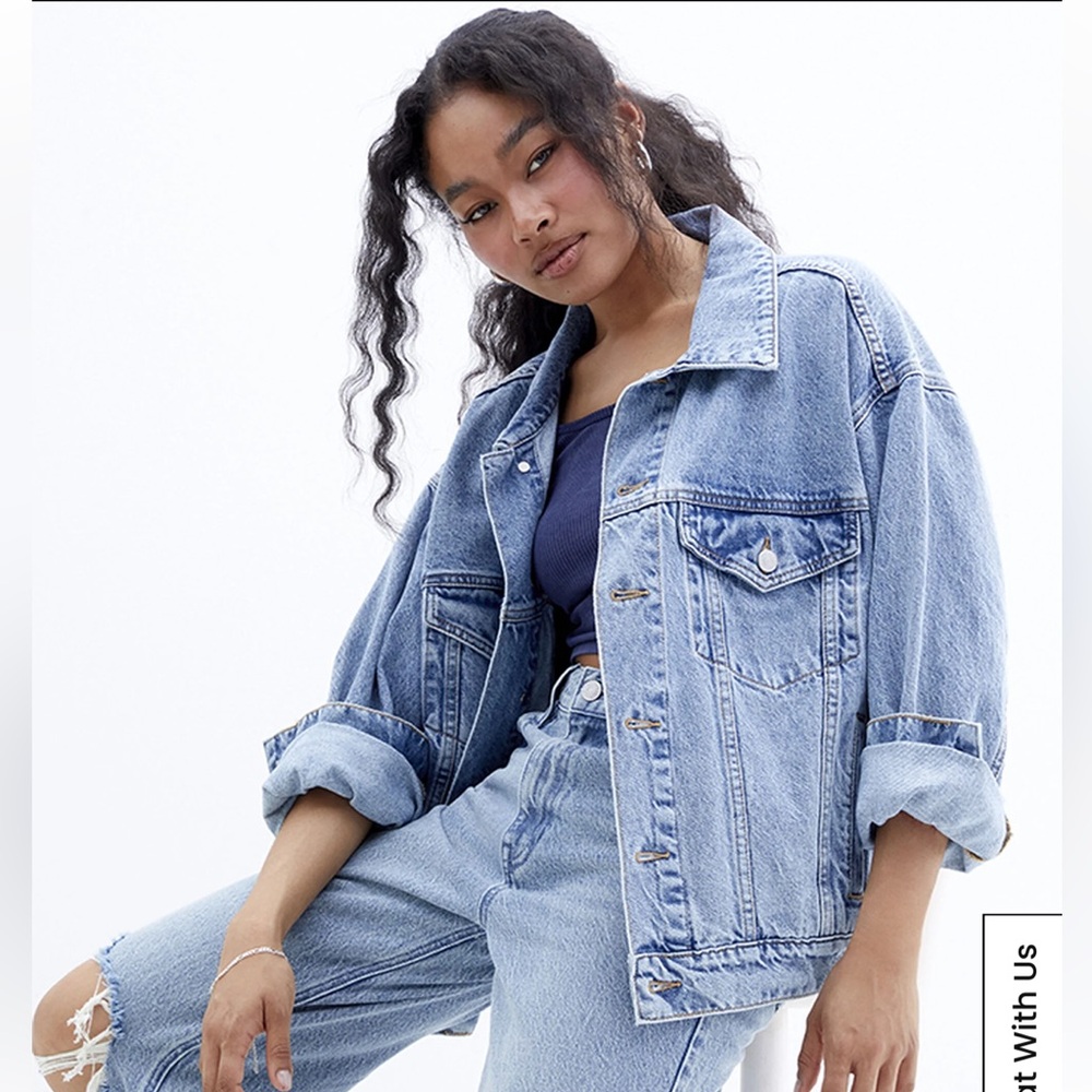 Denim Jacket Blue Jean Size Medium Stradivarius